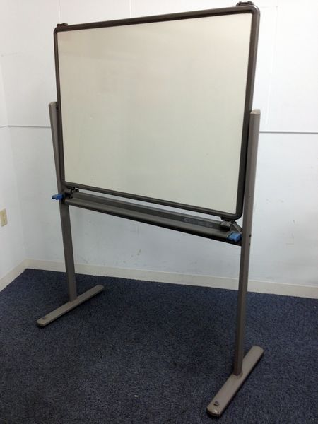 【お値打ち品】裏面が投影対応面｜片面ホワイトボード
                        
                                    中古
            