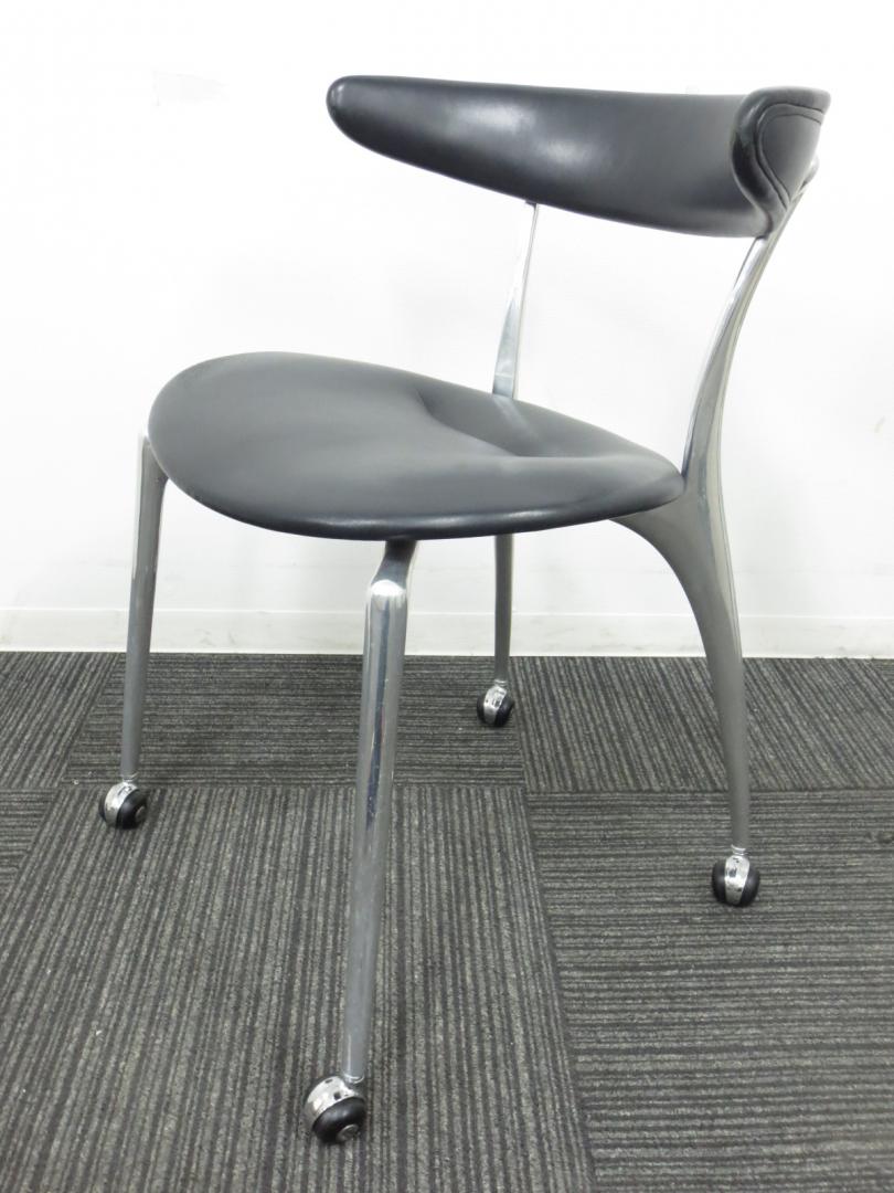 【緊急値下げ！\11,999→\7,777】【若干の擦れ、割れダメージがある為、オツトメ品】【蒲原潤斉氏デザイン】　あのリンクチェアのキャスター仕様が限定入荷しました◆
                        ADAL　リンクチェア
                                    中古
            