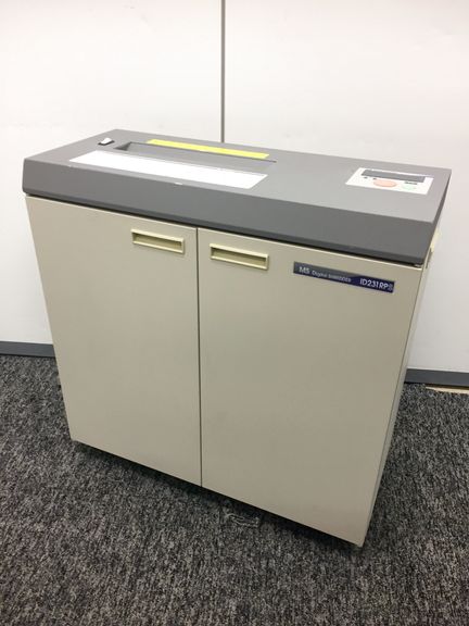 【大人気スパイラルカット！】大きすぎず丁度良いサイズの業務用シュレッダー入荷しました！
                        
                                    中古
            