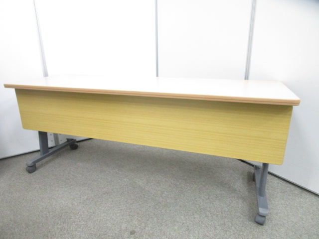 【レア商品！】天板から幕板まで木目調の癒し系ステックテーブルです！｜フラップテーブル｜ミーティングテーブル
                        
                                    中古
            