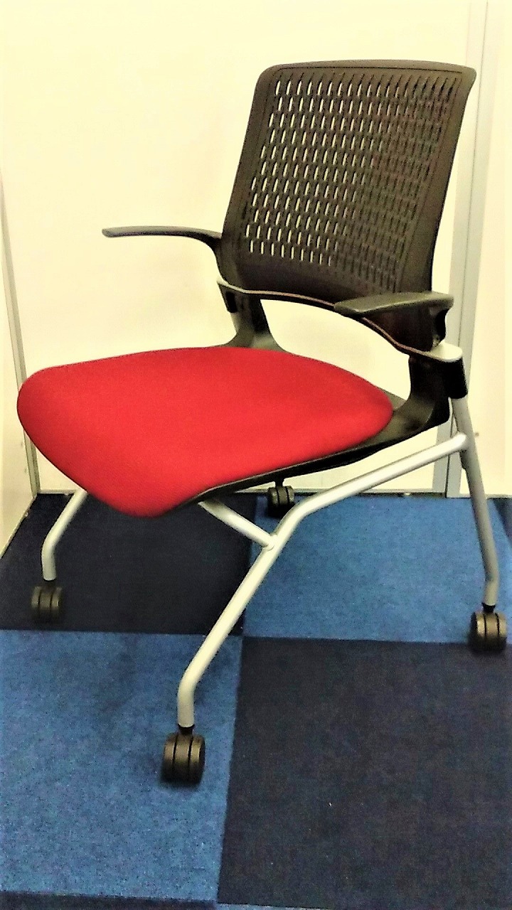 【5脚入荷　状態良好!!】コクヨ製の希少なミーティングチェアオルディナが、5脚限定で入荷です!!早い者勝ちです!!
                        オルディナ
                                    中古
            