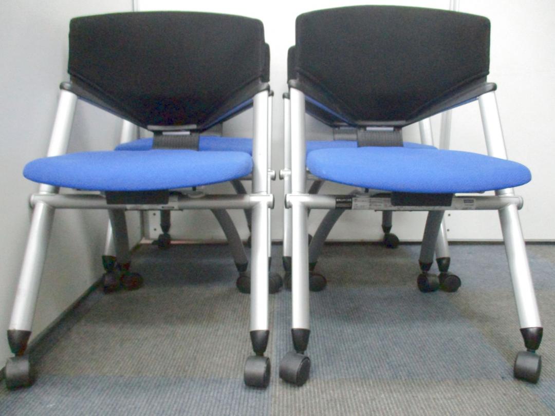 【お得な4脚1セット！】キャスター付きのミーティングチェア【当店大人気のセット商品です！】
                        コルサ
                                    中古
            