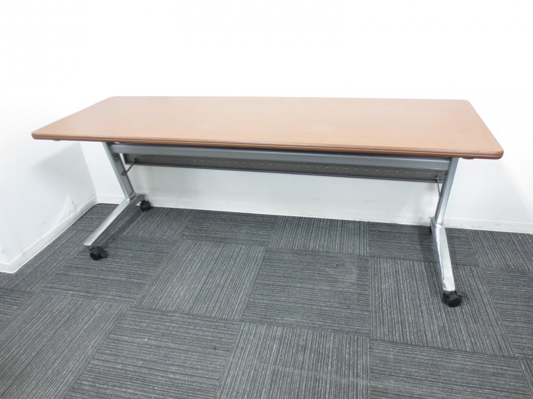 【緊急値下げ！\15,000→\12,000】【省スペースの味方！】内田洋行製サイドスタックテーブル　人気の木目色になります！【4台入荷】
                        サイドスタックテーブルSA型
                                    中古
            