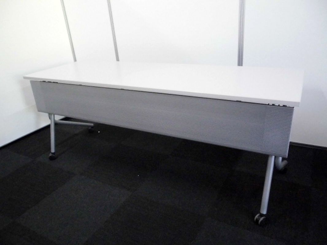 【ラスト1台にて30％OFF】サイドスタックテーブル｜幕板付｜オカムラ製【状態良好◎】
                        
                                    中古
            