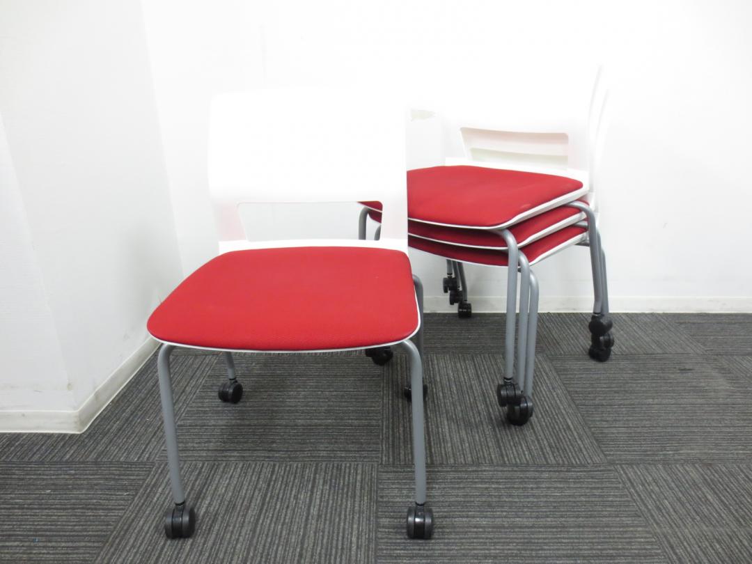 【4脚セット商品の為、10%OFF】【状態良好！　背樹脂タイプ+キャスター付の積み重ね可能なチェア】　休憩室、研修室にいかがですか？
                        会議用椅子160シリーズ
                                    中古
            