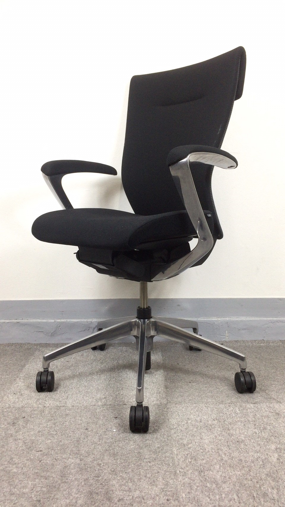 中古】コセール KE-955GS-Z9T1C2 イトーキ/ITOKI 肘付ハイバックチェア 