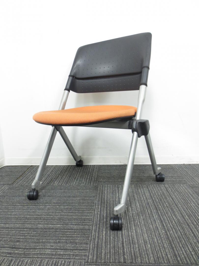 【緊急値下げ！\4,700→\4,000】【状態良好品が10脚入荷！】横・縦の2パターン重ねられる優れもの！　■　手狭なオフィスを有効活用できますよ！◆
                        リータ
                                    中古
            