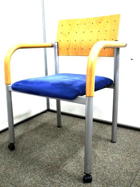 【限定4脚！】お客様に信頼される面談室に！■アットホームかつ格式高く見える！■オフィス向けブルー
                        アルフォルムⅢ
                                    中古
            