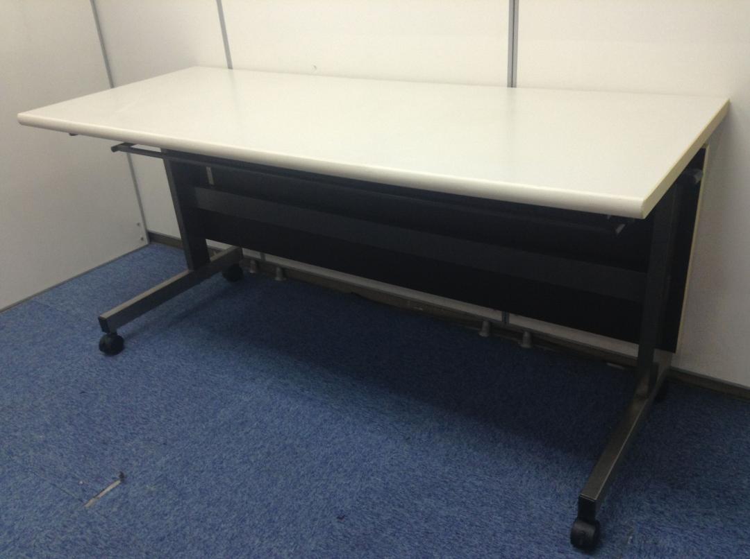 【イトーキ製】天板収納サイドスタックテーブル！！
                        
                                    中古
            