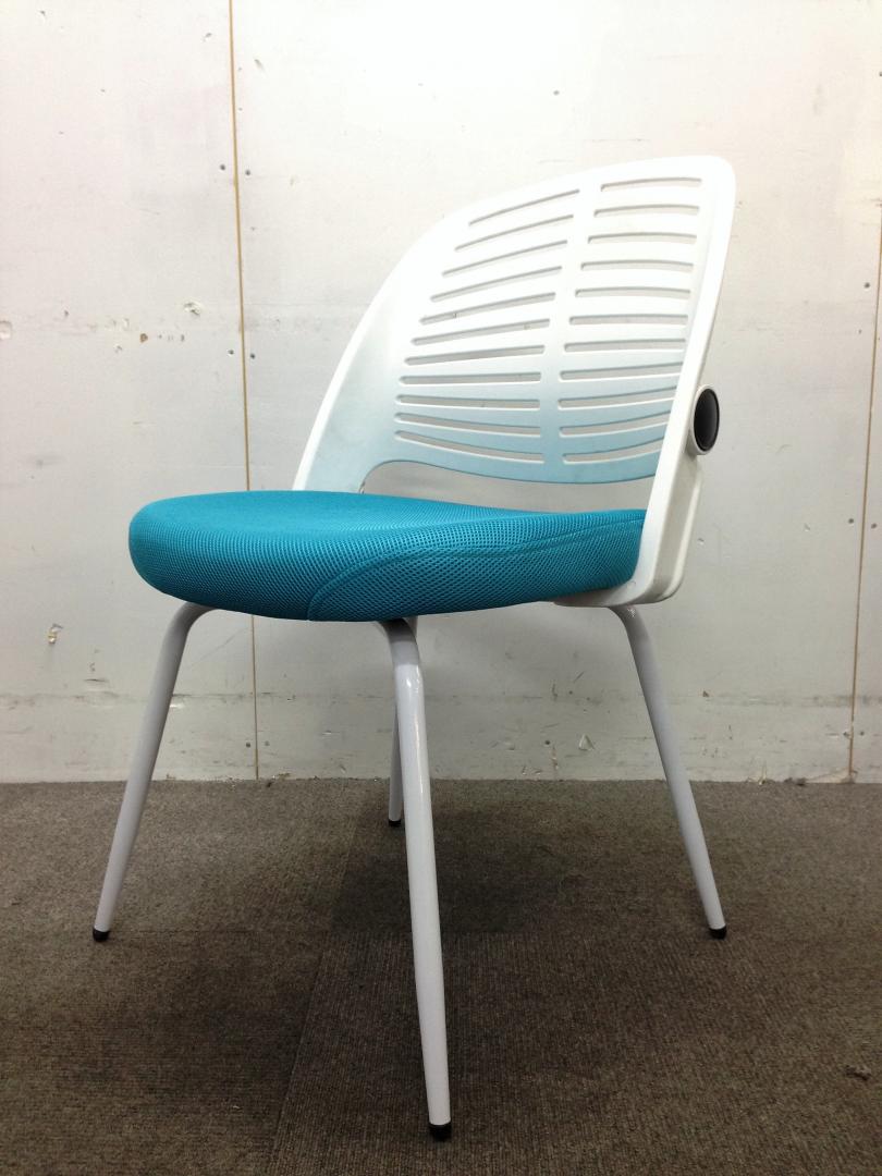 【1脚限定価格】オシャレなグリーンのスタッキングチェア
                        
                                    中古
            