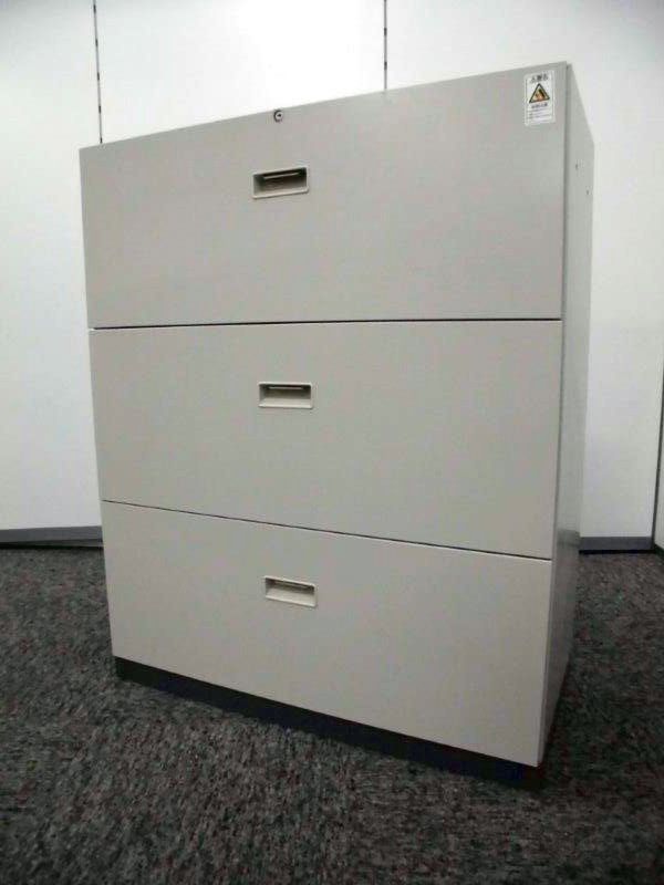 【大量入荷！】【コクヨ製BWNシリーズ　・3段ラテラル　・書類の収納・整理に最適な書庫です 】
                        BWN
                                    中古
            