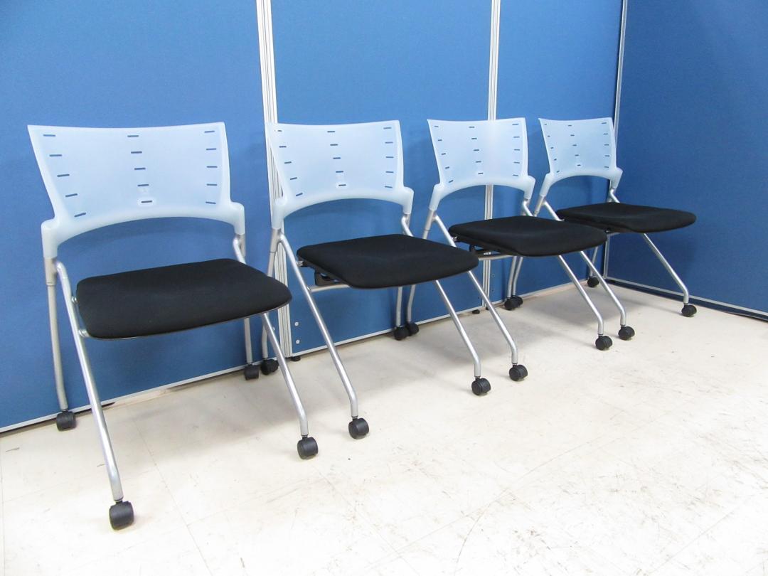 [4脚セット!]イトーキ製 マノスチェア ブラック■会議や研修・セミナー等で大活躍!!畳んで収納可能で後片付けもスムーズです!![ネスタブル] 
                        マノス
                                    中古
            