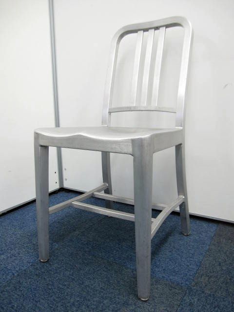 【独特な椅子】金属から削り出したようなダイニングチェアー【カフェのメニュー置きとかオブジェにもなりそう】
                        
                                    中古
            