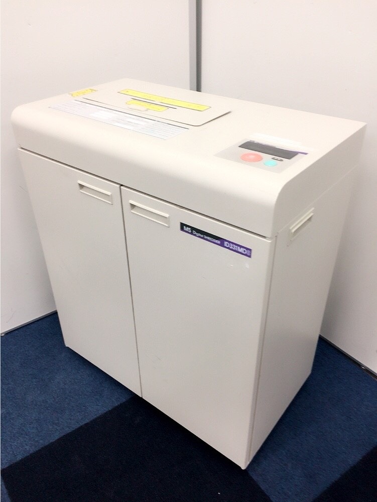 【1台限定】シュレッダーといえば明光商会!!最大裁断枚数28枚!!スパイラルカットで、機密書類も細かく裁断!!個人情報にうるさい、ご時世にこの1台!!!
                        
                                    中古
            