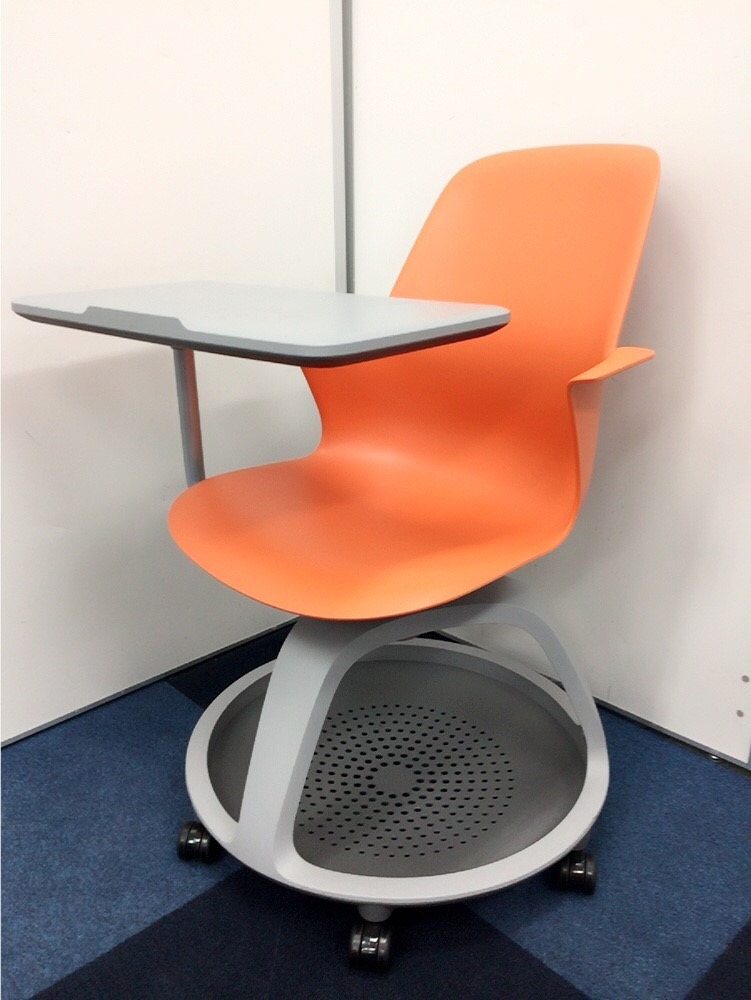 【1脚限定】【激レア】【スチールケース】この1脚だけで作業スペースと収納スペース確保できます！！
                        
                                    中古
            