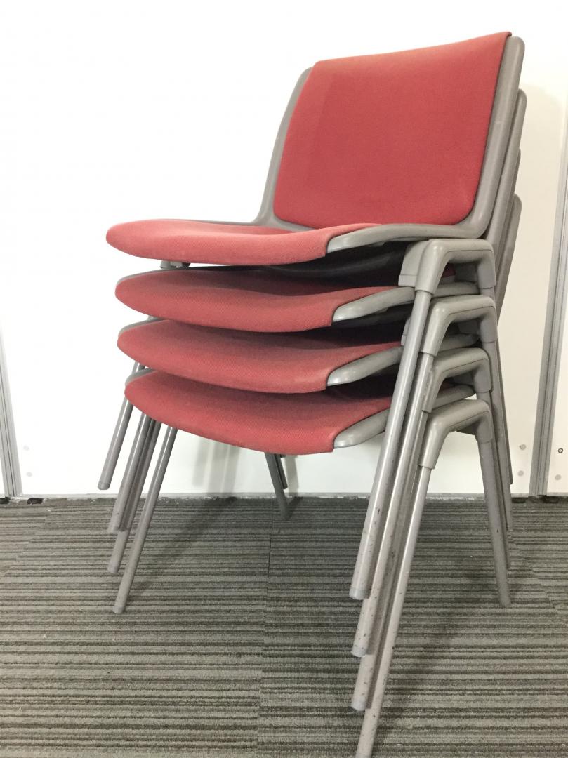 【4脚セット】イトーキ製スタッキングチェア｜定番チェアがセットお買い得！
                        
                                    中古
            