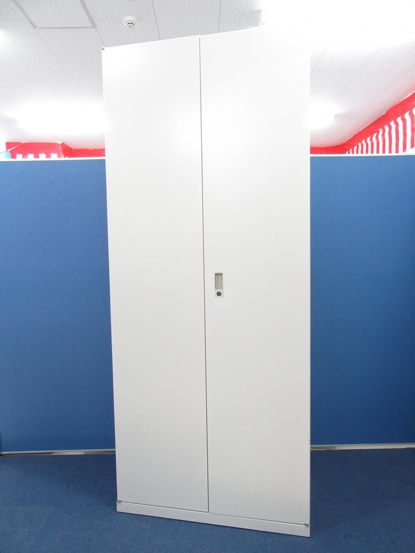 [大量収納はお任せ!!]岡村製作所製 両開き書庫■収納物にキメ細かく対応した設計・機能でビジネスの効率化を強力サポート!!A4ファイル6段収納可能です!![ハイキャビネット]
                        42
                                    中古
            