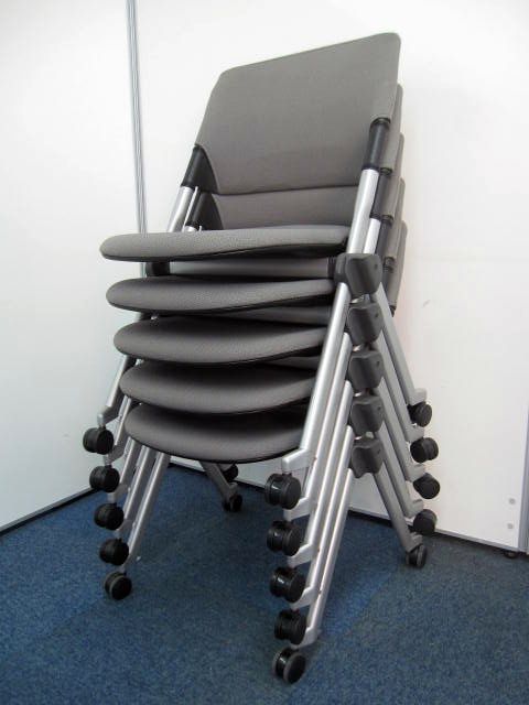 【セット商品】リータ 背カバー付 カラー：グレー 5脚セット 【水平・垂直どちらのスタッキングも可能な機能性チェアのセットです】
                        リータ
                                    中古
            