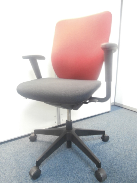 【エリアマネージャーが一番好きなチェア】価格、機能、座り心地に納得するはず！【F】
                        プラオ
                                    中古
            