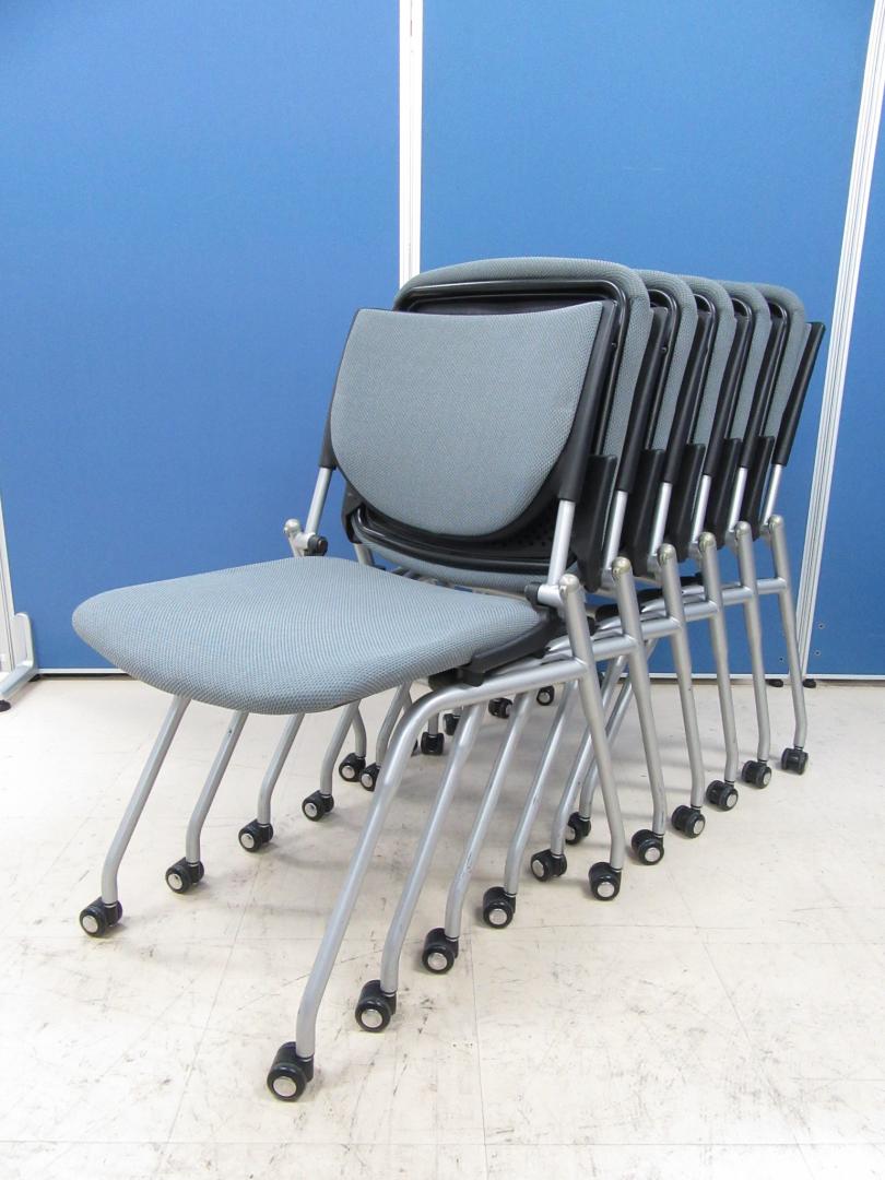 [セットで3000円お買得に!!]岡村製作所(okamura) プロスタックチェア グレー■座面を跳ね上げて収納可能!!会議後の後片付けもスムーズに!![背パッドタイプ]
                        プロスタック
                                    中古
            