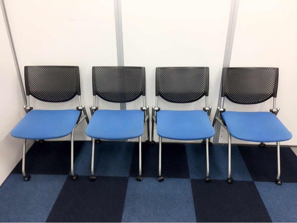 【人気シリーズの4脚セット】オカムラ製プロスタックのセットとなります！【バラで買うよりお得ですよ】
                        プロスタック
                                    中古
            