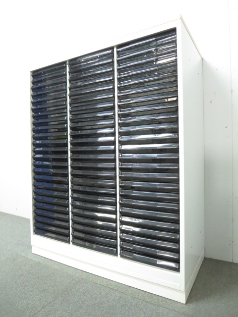 ■クリスタルトレーキャビネット【オフホワイト色】木目天板付 ■【状態良好】スタイリッシュなデザイン ■ウチダ(UCHIDA) ■ハイパーストレージ（HS）■ダブルベース付
                        HS
                                    中古
            