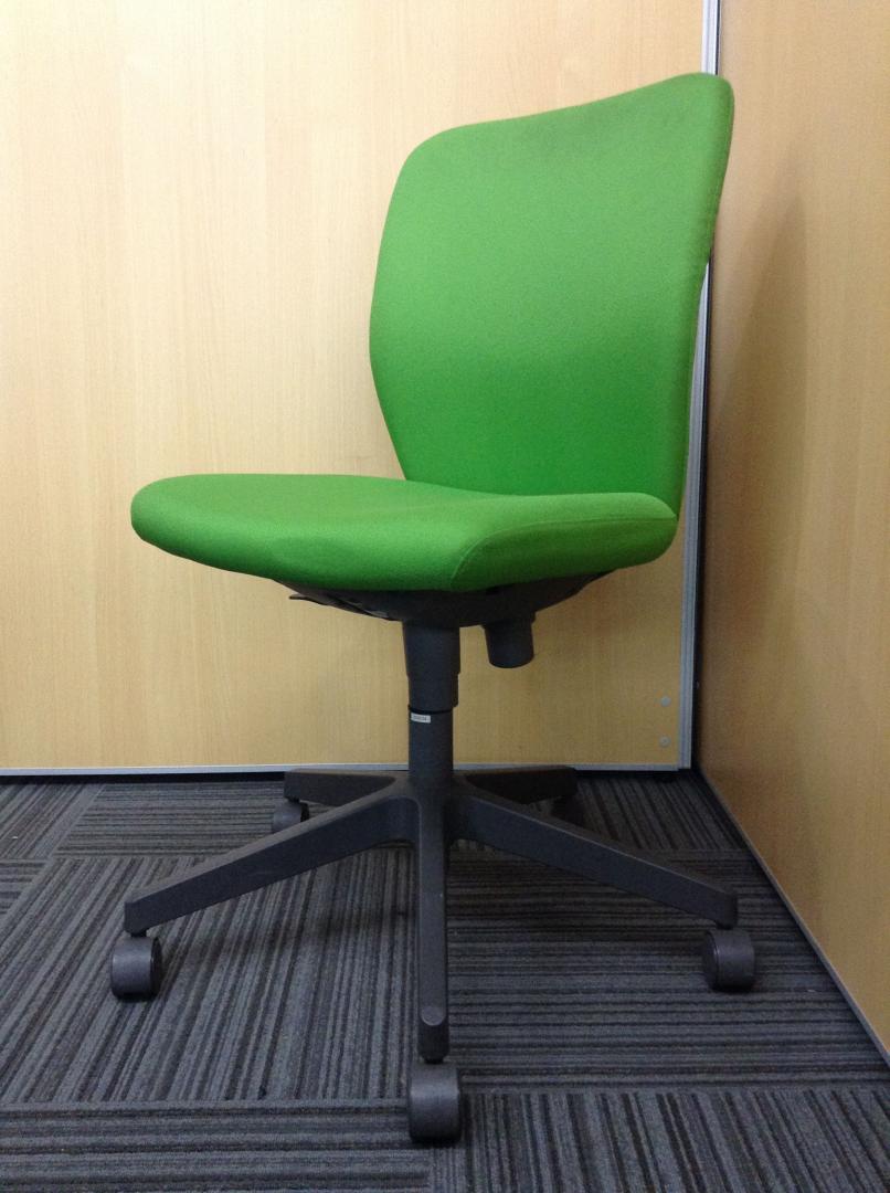 【ロット入荷】【コクヨ製】シンプルデザイン　チェロチェア！！
                        チェロ
                                    中古
            