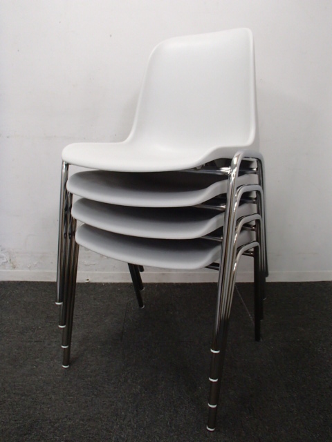 【セット商品】スタッキングチェア｜4脚セット｜丸みのあるデザインが可愛いチェア！
                        
                                    中古
            