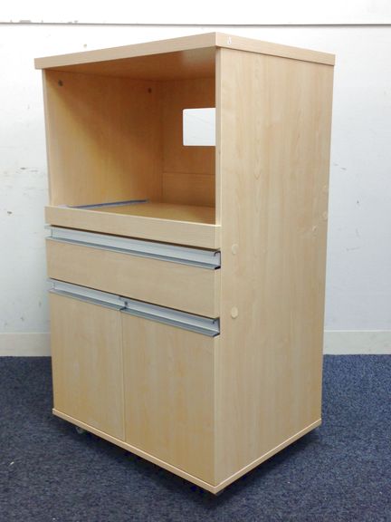 【限定1台】オフィスの給湯スペースに！！木目で優しい雰囲気に
                        
                                    中古
            