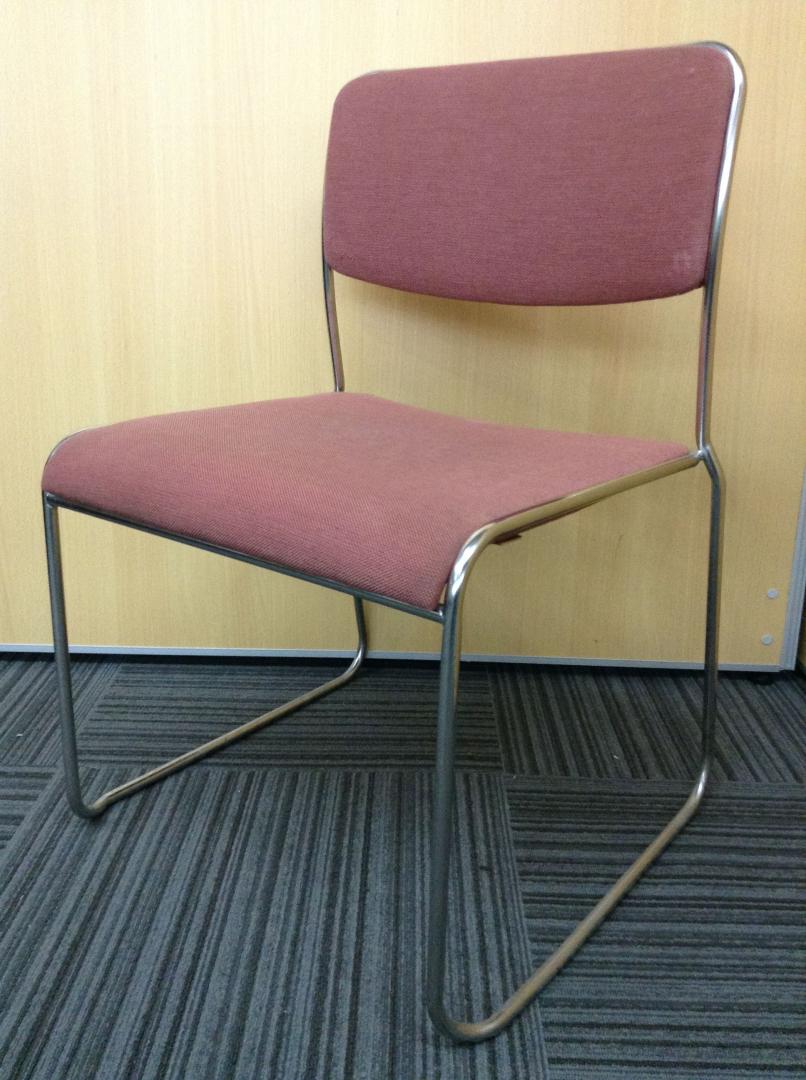 【ライオン製】重ねて収納可能　スタッキングチェア！
                        
                                    中古
            