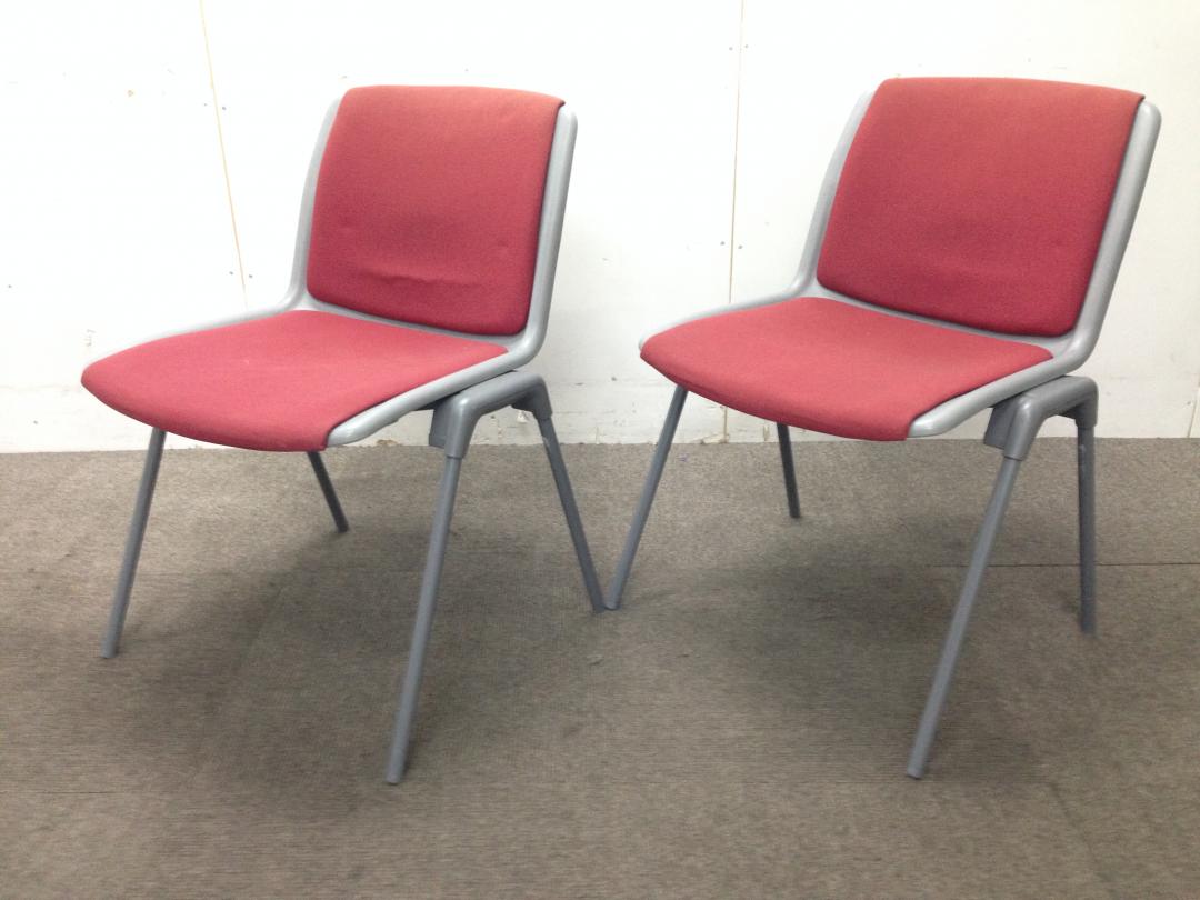 【国産メーカー品】イトーキ製スタッキングチェア2脚セット
                        
                                    中古
            