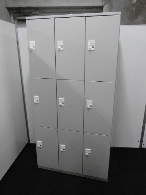 【1台のみの限定入荷！】9人用ダイヤルロッカー　■　更衣用や貴重品用にオススメ！
                        LBシリーズ
                                    中古
            