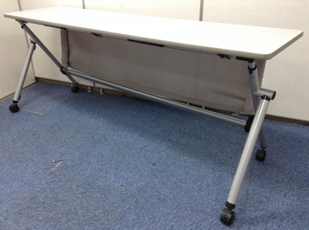 【イトーキ製】W1800　TNKシリーズ　サイドスタックテーブル！！
                        TNK
                                    中古
            