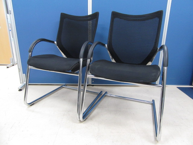 [単品購入￥24,000⇒セット購入￥22,000]岡村製作所 バロン(baron) ゲストチェア ブラック/クロームメッキ■ワンランク上のゲストチェアとして如何でしょうか!?
                        バロン
                                    中古
            