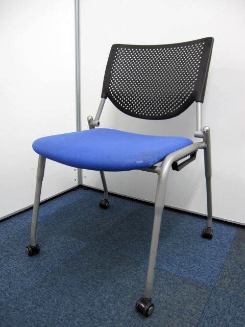 【定番】オカムラ　プロスタックチェア　カラー：コバルトブルー【残り1脚】
                        プロスタック
                                    中古
            