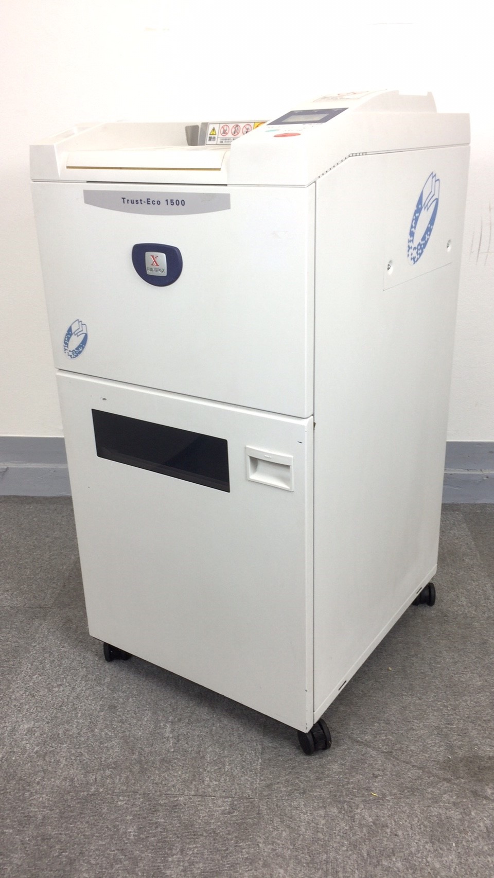 【KS】[文書の復元、解読が困難で高いセキュリティ性]引きちぎり破砕方式採用　富士ゼロックス　Trust-Eco 1500[最大投入65枚]
                        Trust-Eco1500
                                    中古
            