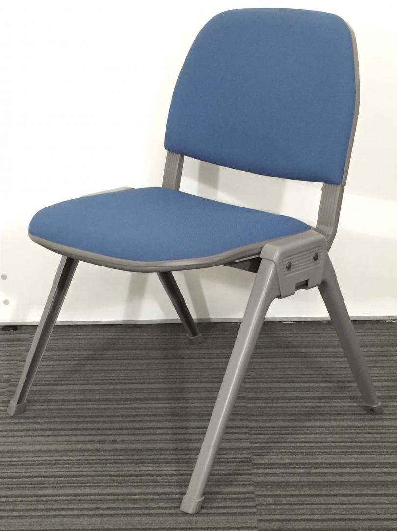 中古でもロット揃います!!重ねて収納!!会議も充実!!休憩室でもどうぞ!!
                        
                                    中古
            