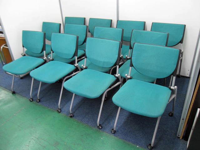 【怒涛のおつとめ12脚セット！】人気のプロスタックチェア｜【急な増員、レイアウト変更に！】
                        プロスタック
                                    中古
            