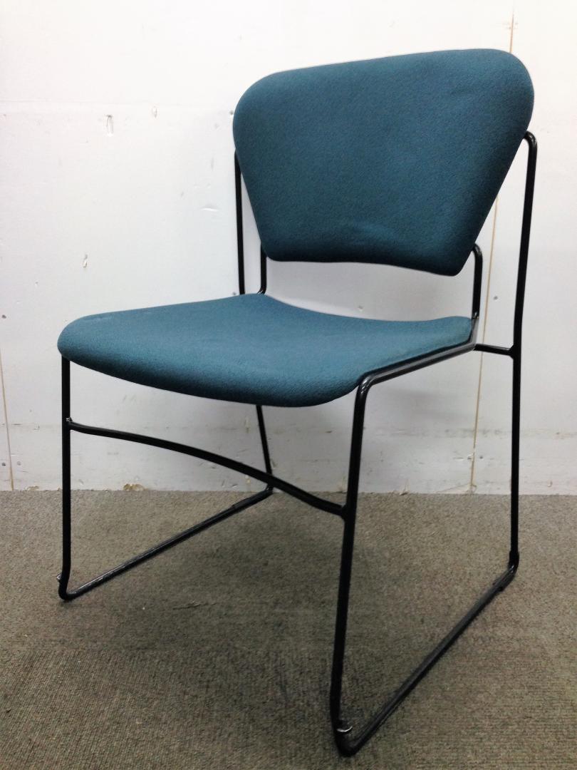 【大量入荷】イトーキ製スタッキングチェア　【今なら希望数揃います！】
                        
                                    中古
            