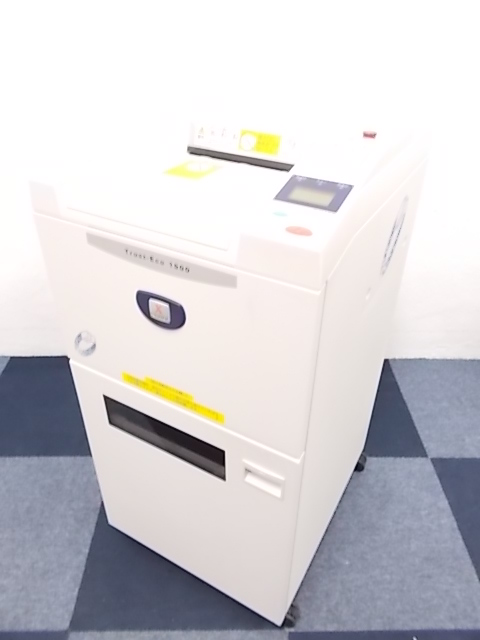【裁断スピード早いそして細かい!!】【簡単操作で大量の用紙を高速処理！】■Trust-Eco1500【機密保持能力が高い！ひきちぎり破砕方式】■富士ゼロックス製（XEROX）業務用シュレッダー

                        Trust-Eco　1500
                                    中古
            