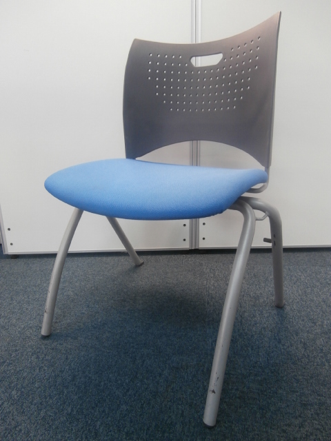 【４脚限定入荷！！】長時間の打ち合わせも快適に！！
                        
                                    中古
            