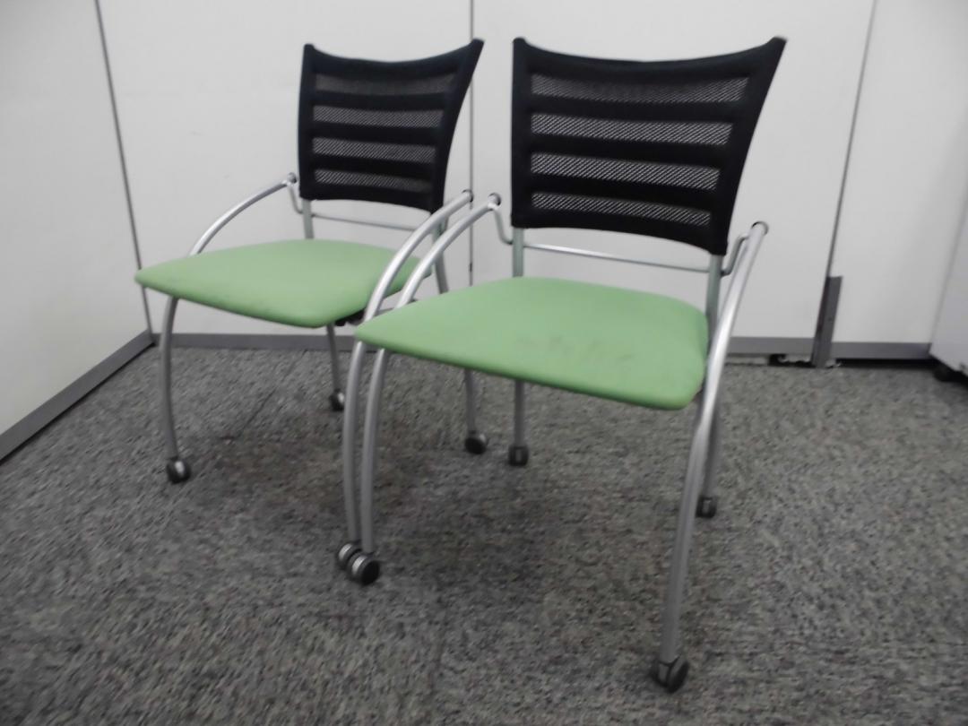 【２脚セット　イトーキ製】プリエ2|オシャレなデザインのネスティングチェア！

                        プリエ2
                                    中古
            