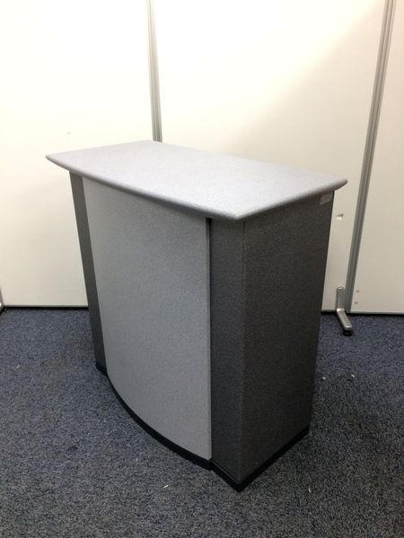 天板　大理石調のカウンター　エントランスの受付用にいかがでしょうか？
                        
                                    中古
            