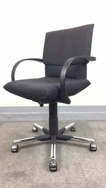 【中古】フィグラ 411222FA vitra/ヴィトラ 肘付ローバックチェア 192045