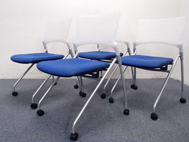 【4脚セット】イトーキ製｜マノス｜らくらく収納出来るオシャレなネスティングチェア！
                        マノス
                                    中古
            