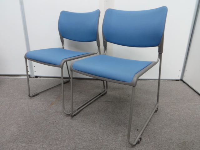 【今ならまとめて揃います！】オカムラ社製会議向けスタッキングチェア　2脚セット
                        
                                    中古
            