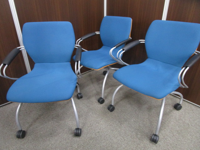 ★１セット限定！★４脚セットで通常よりお安く！
                        シンタ
                                    中古
            