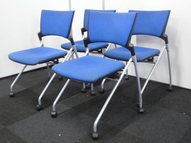 【４脚セット】ミーティングスペース・休憩室などにおすすめ。コンパクト収納可能！
                        マノス
                                    中古
            