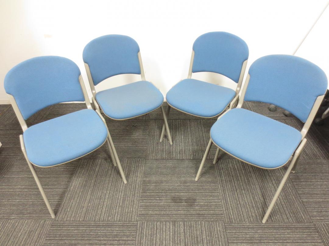 【お得なセット商品４脚セット！】【コンパクト！持ち運びもラクラク！】国内メーカーウチダ製のミーティングチェア！会議室や休憩室に！
                        バロン
                                    中古
            