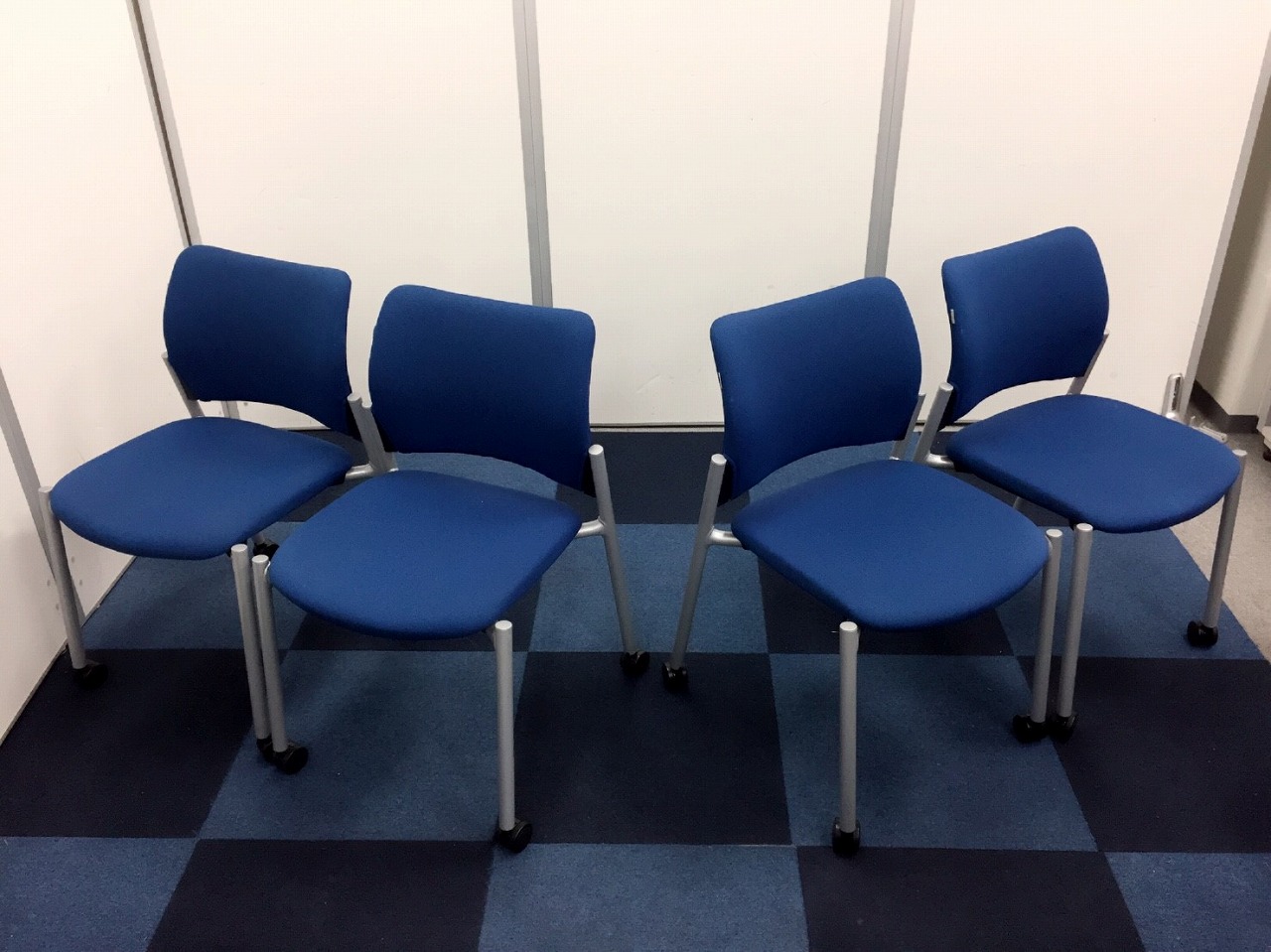 【人気のスタッキングチェアセット】オカムラ製のスタッキングチェアセット！1脚毎にご購入頂くよりお買い得となっております！【座り心地良し！】

                        
                                    中古
            